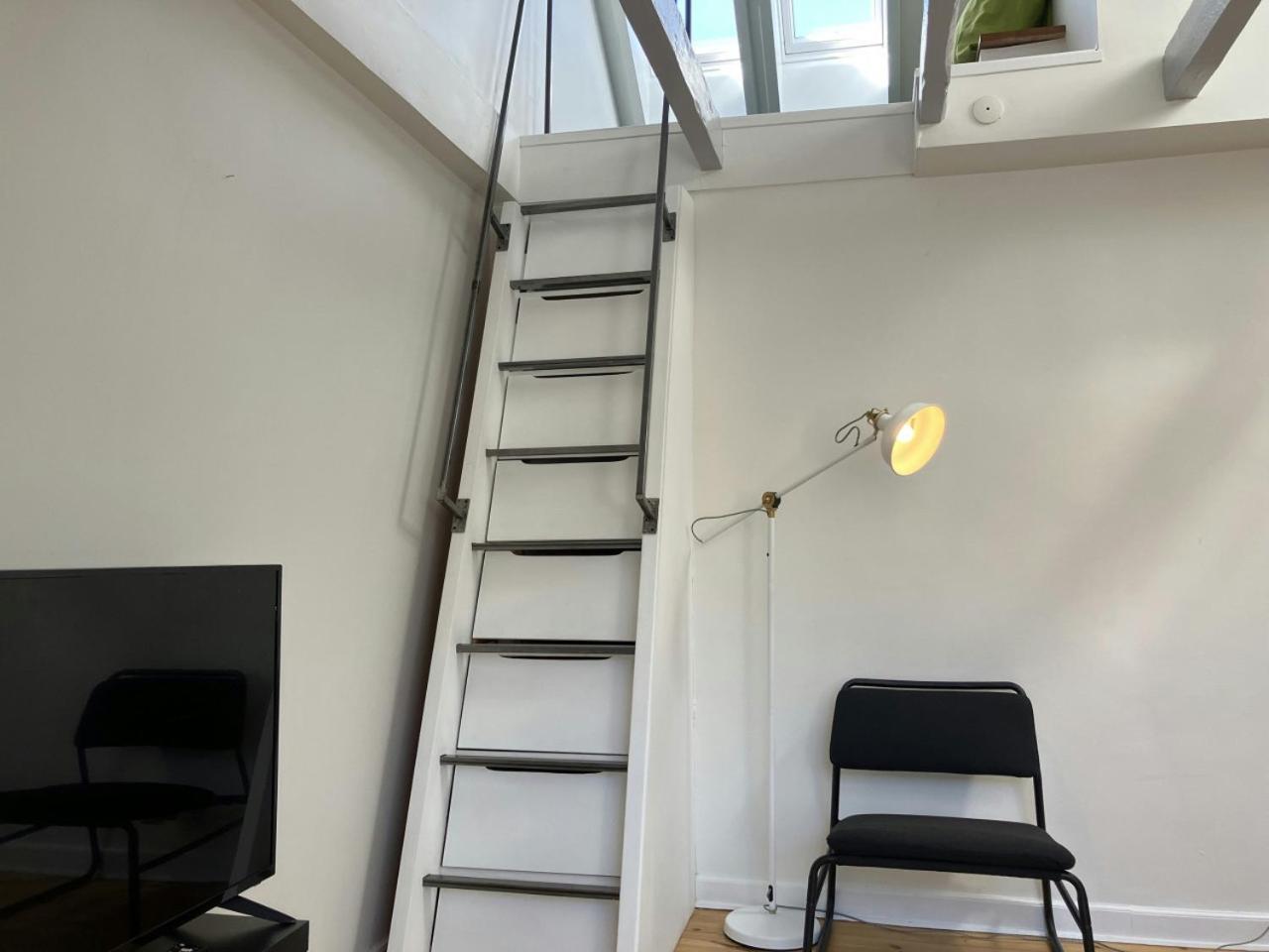 Lejlighed Spacious For 3 In Frederiksbjerg